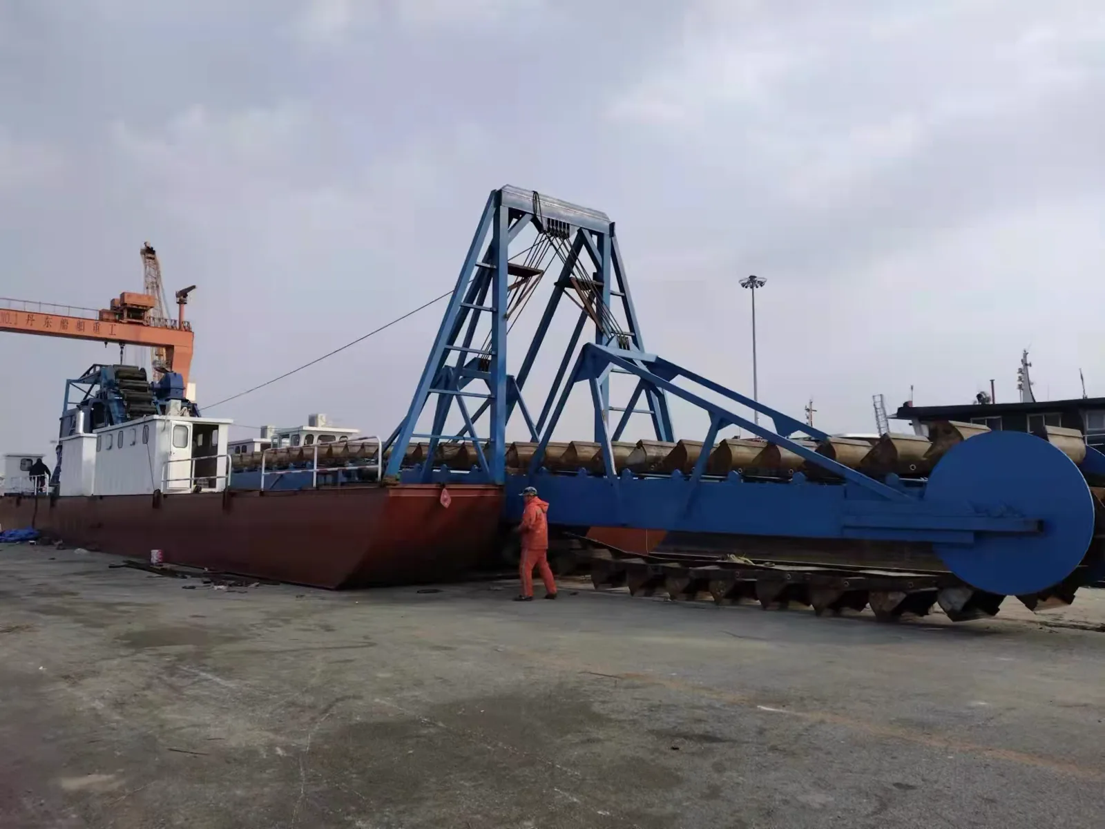 Dredging and material handling workboat